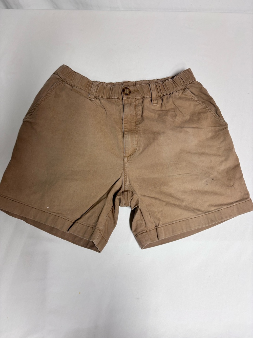 Chubbies The Originals Men’s Khaki Shorts 5.5” Inseam Elastic Waist